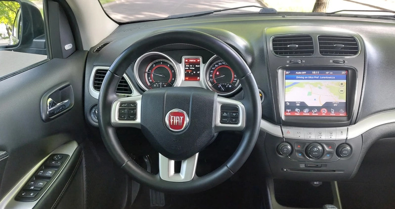 Fiat Freemont cena 56800 przebieg: 90000, rok produkcji 2015 z Toruń małe 781